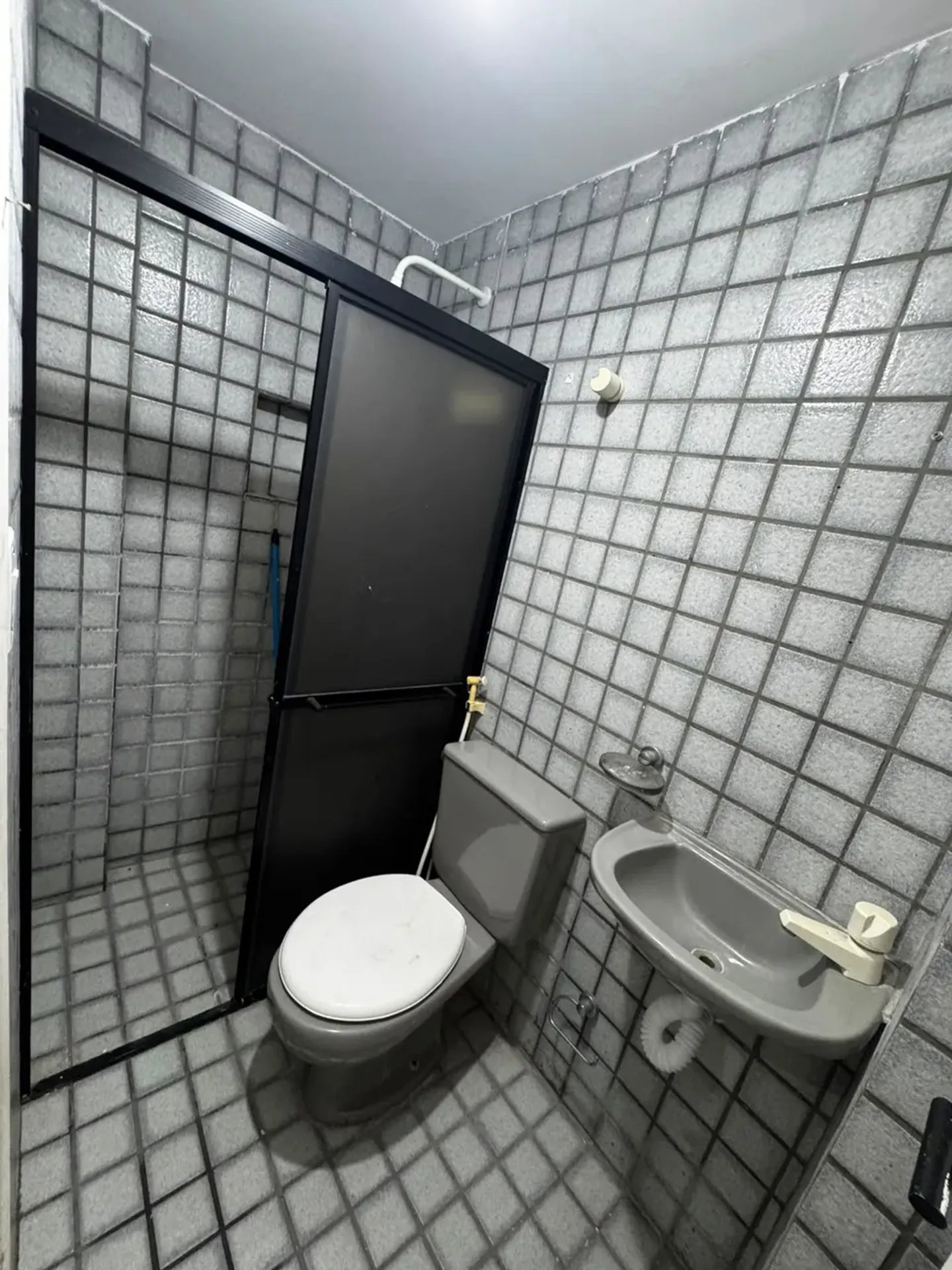 3-bedroom apartment with an enclosed balcony — photo 31