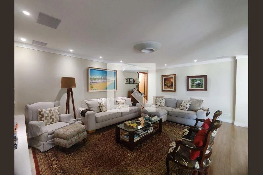 Rental apartment with 4 bedrooms, 360 m² and a balcony — photo 32