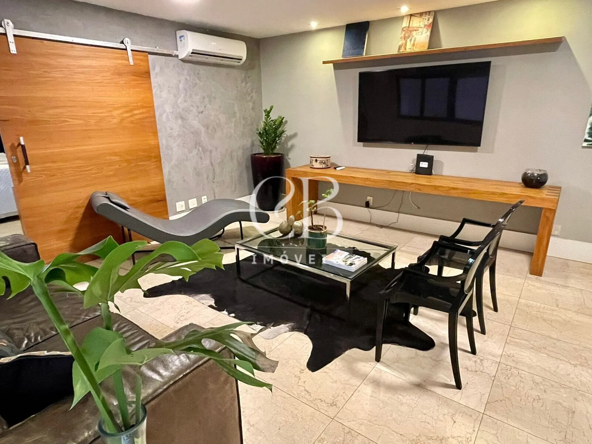 Furnished apartment with 2 bedrooms and open kitchen — photo 21