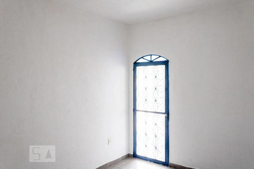 Rental house with 4 bedrooms and 200 m² — photo 35