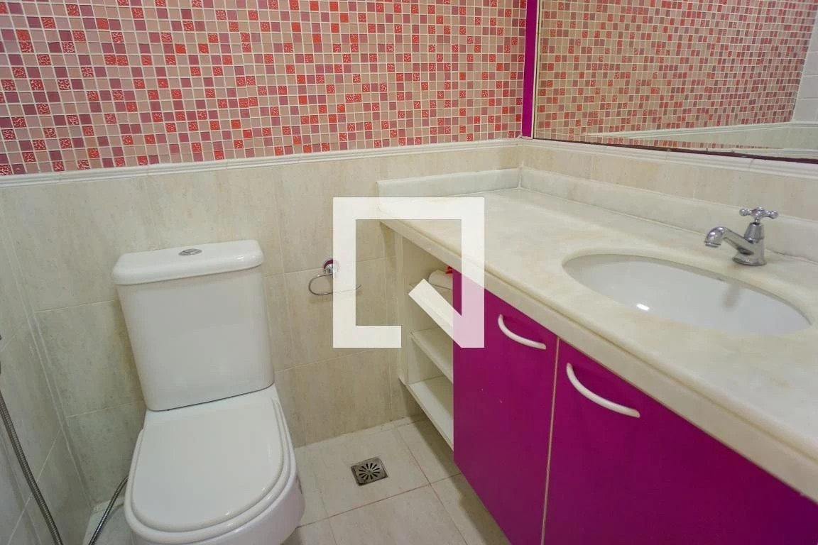 Apartamento sem mobília com 2 quartos e varanda fechada — photo 33