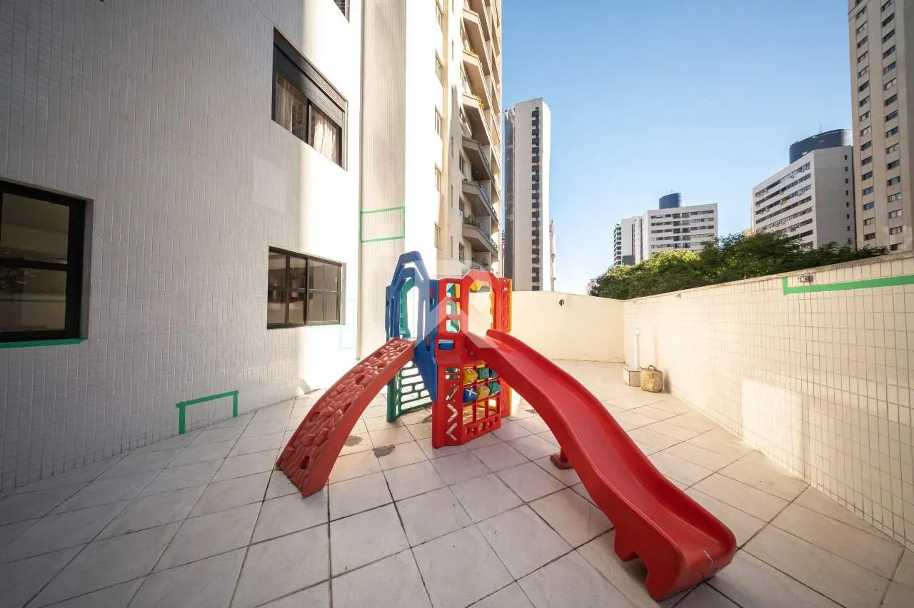 151 m² apartment with 3 bedrooms and 2 parking spots — photo 32