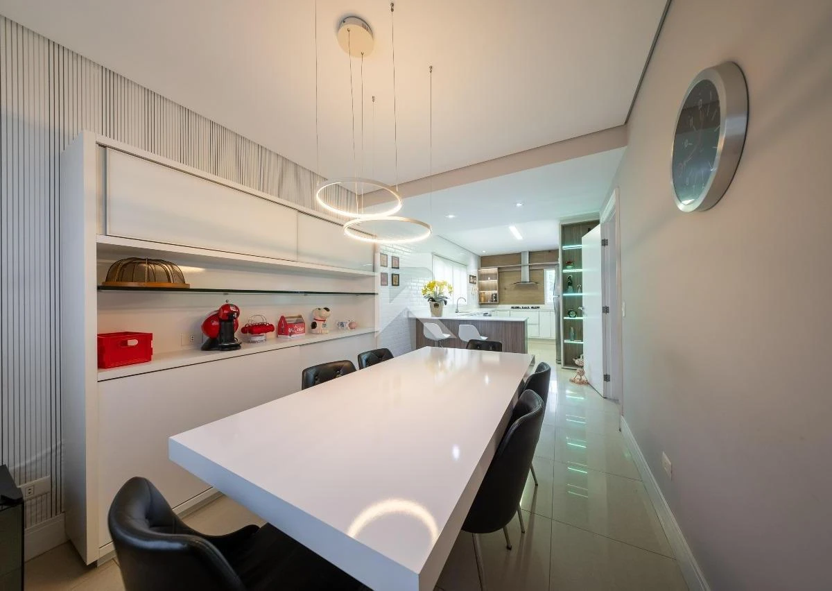 Furnished house, 400 m², with a bathtub — photo 34