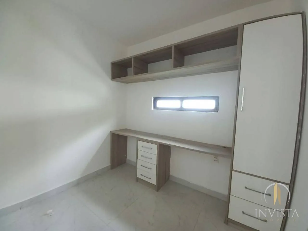 Furnished house, 481 m², with floor-to-ceiling windows — photo 5