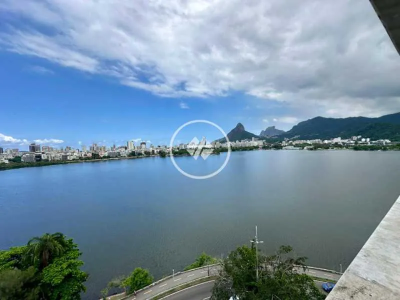 4-bedroom apartment with a water view in Rio de Janeiro — photo 3