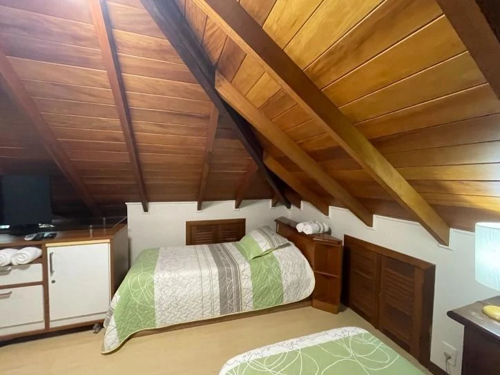 Ванна и 6 спален: дом 320 м² — photo 38
