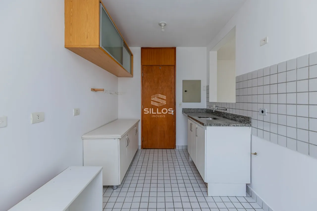 Квартира 113 м² с 3 спальнями и балконом — photo 11