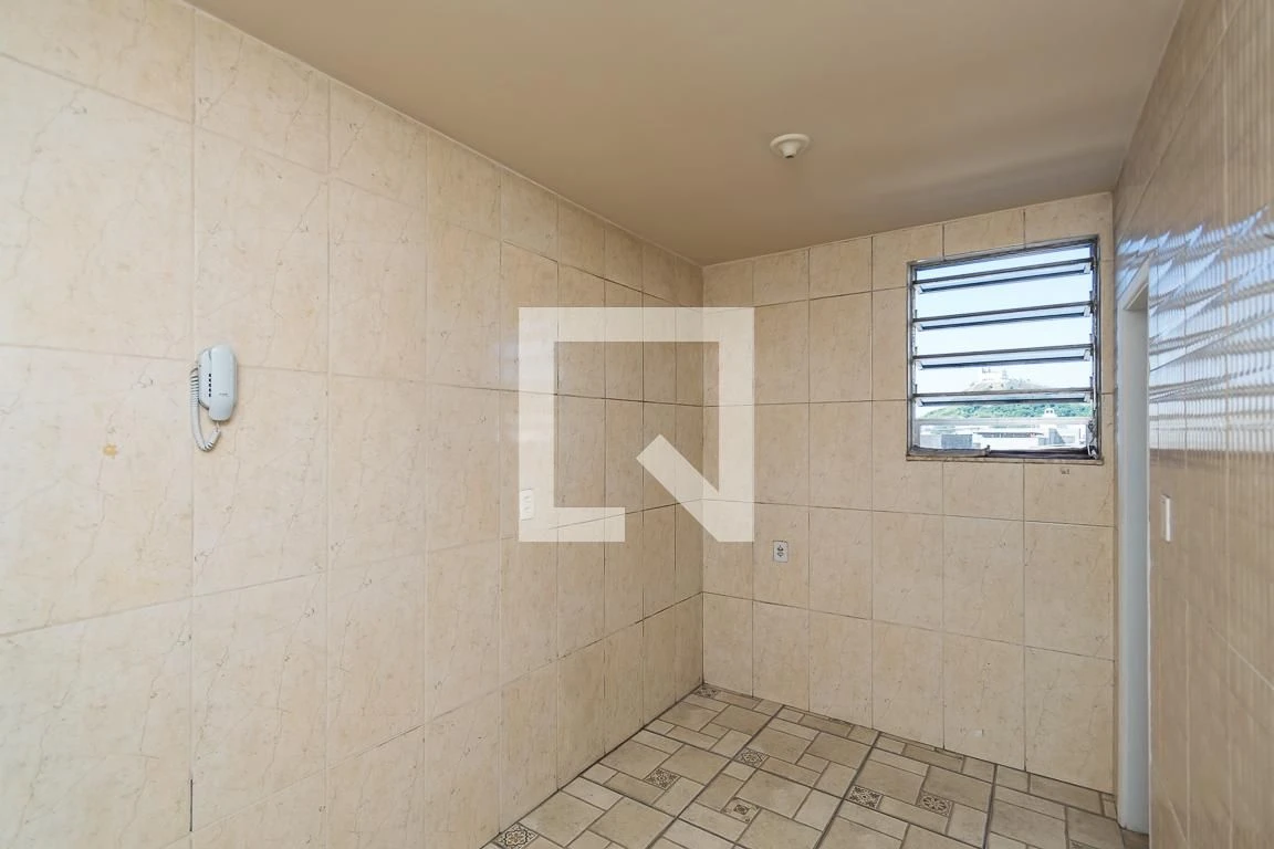 One-bedroom apartment with a washing machine — photo 36