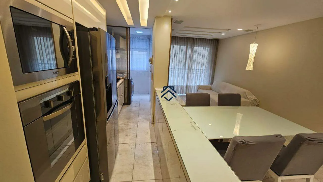 Furnished apartment, 74 m², with a glass-enclosed balcony — photo 2
