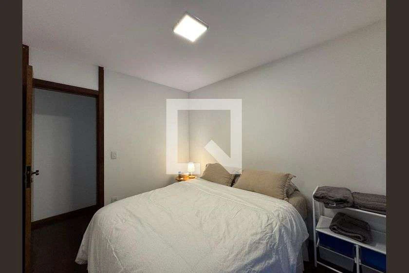 4-bedroom apartment with a balcony and 180 m² — photo 24