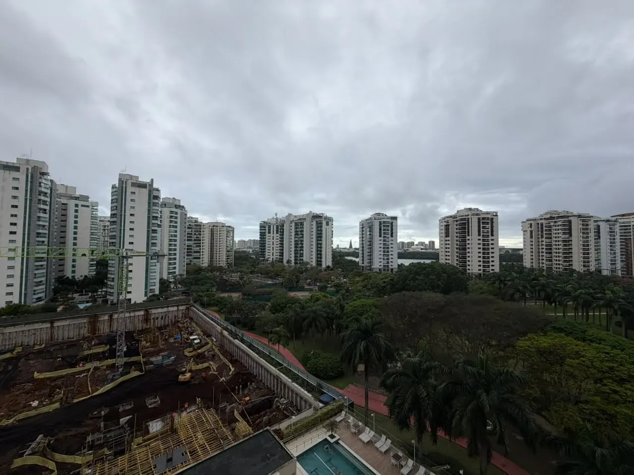 2-bedroom apartment with a park view in Rio de Janeiro — photo 17