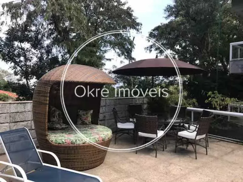 House with 5 bedrooms and 3 bathrooms with a washer — photo 19