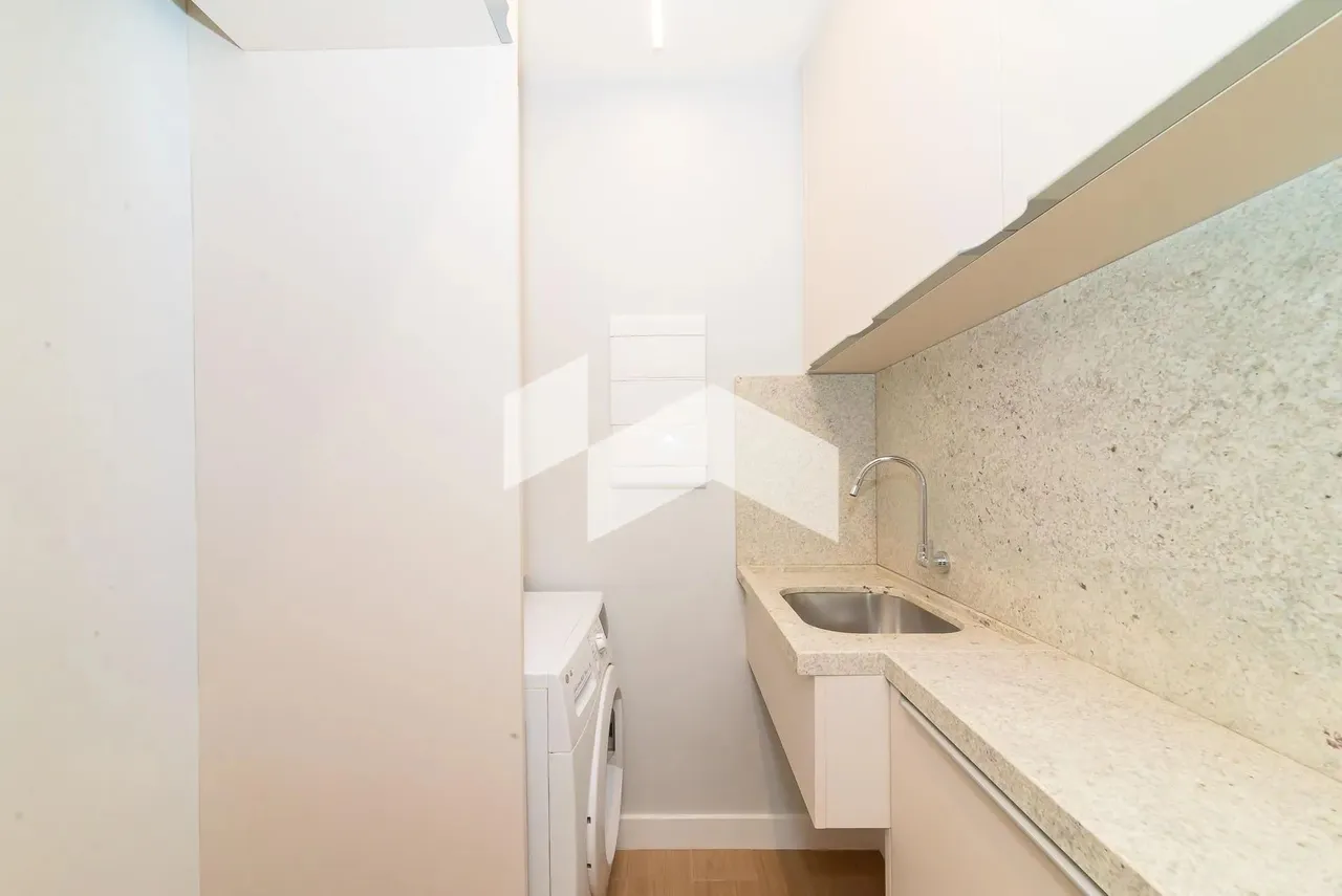 1-bedroom apartment with open-plan kitchen and 34 m² — photo 14