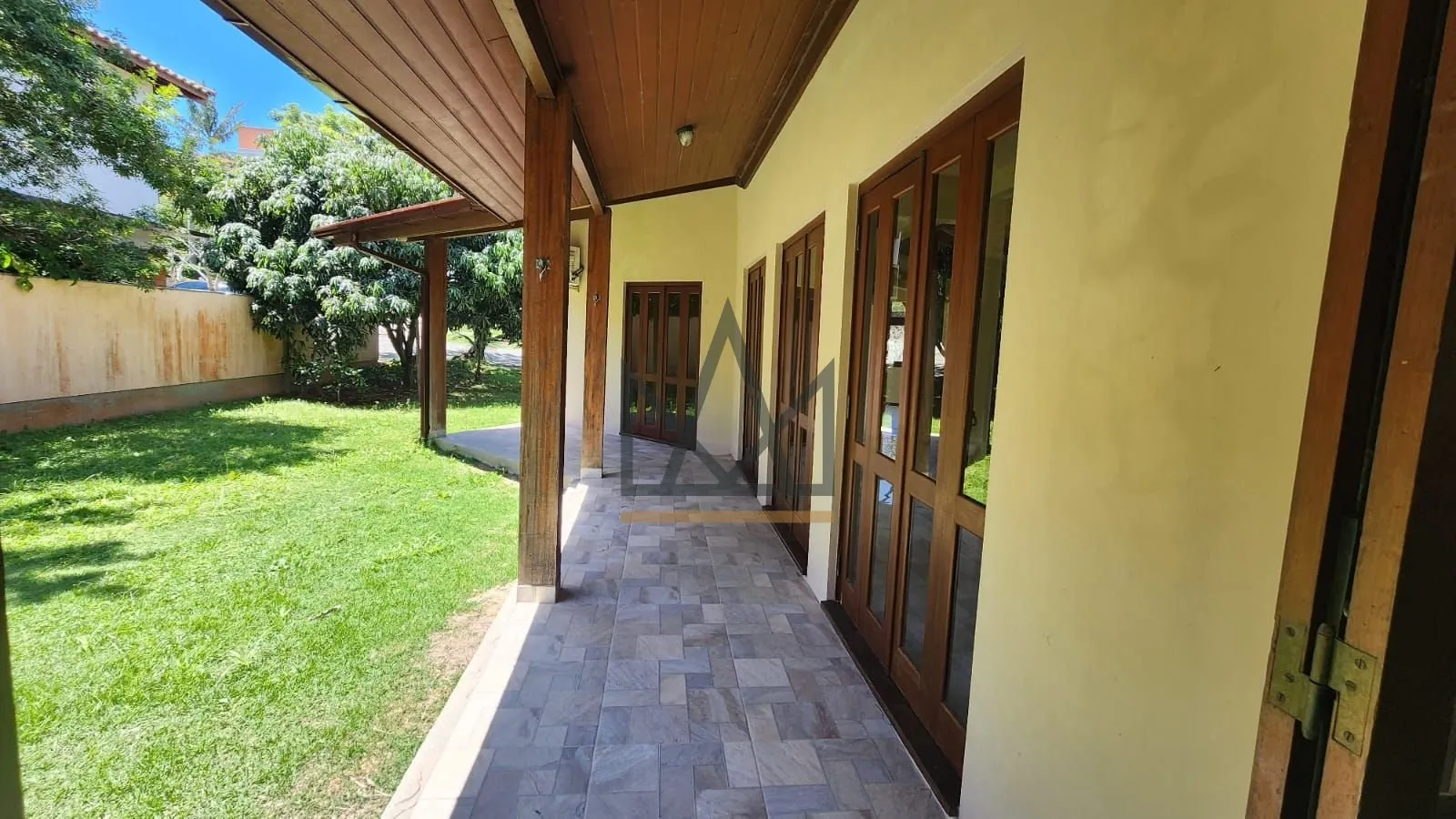 4-bedroom house with a balcony grill and garden — photo 2