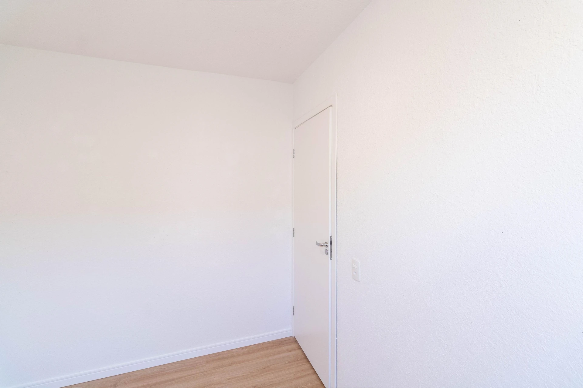 Apartamento sem mobília com 2 quartos e box de vidro — photo 28