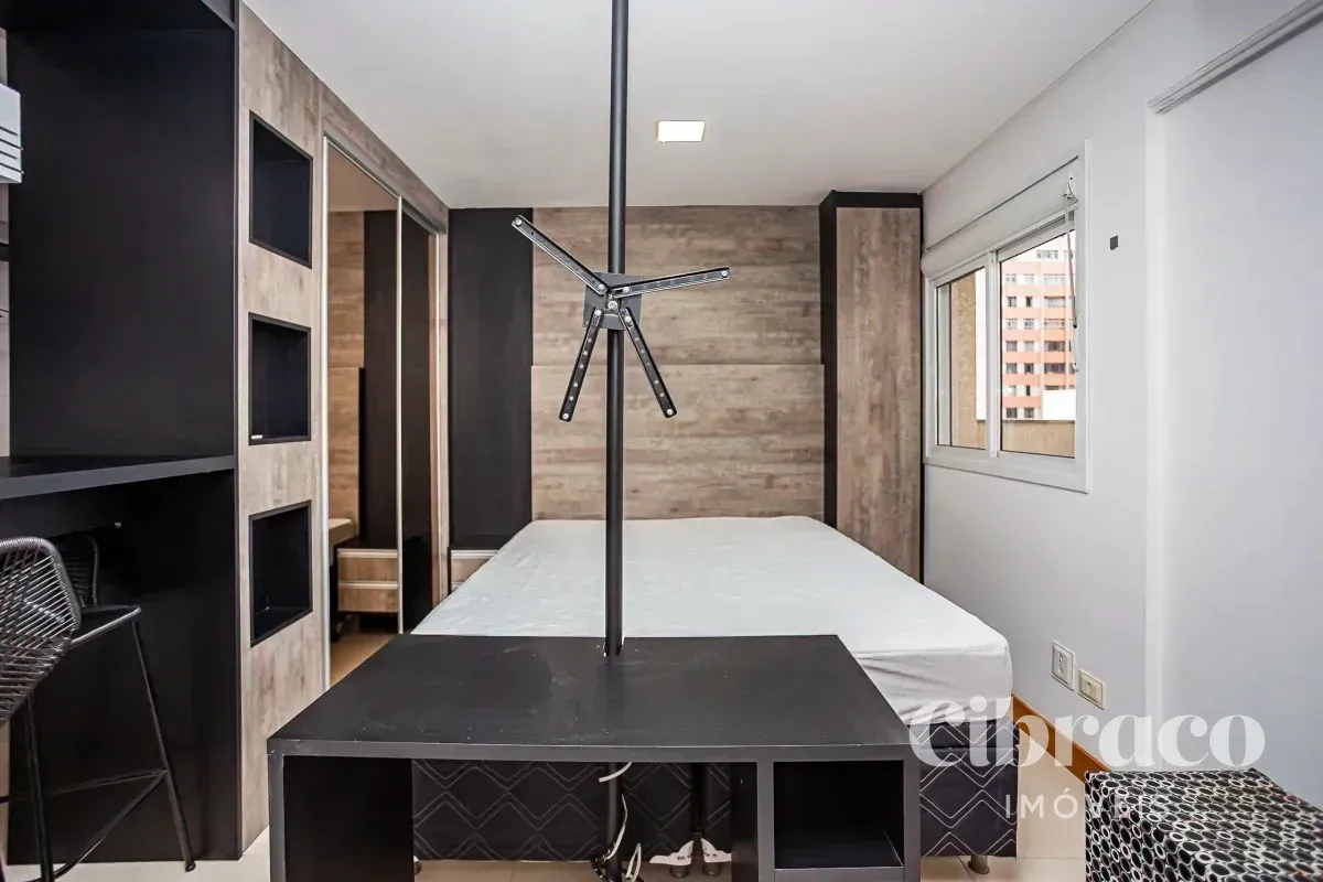 Studio on the 4th floor with a home office — photo 12
