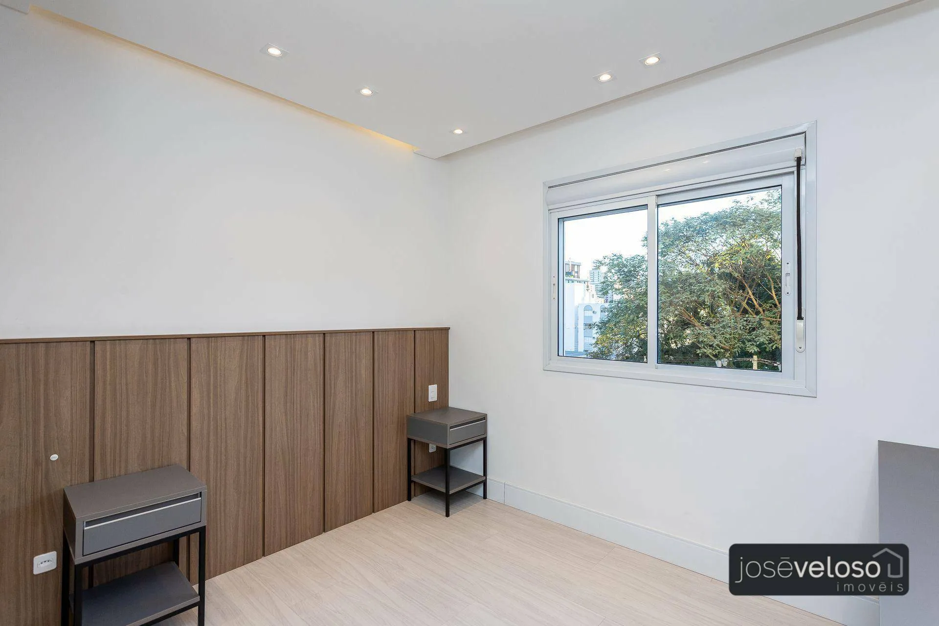 Apartment with open-plan kitchen and 4 bedrooms, 297 m² — photo 22