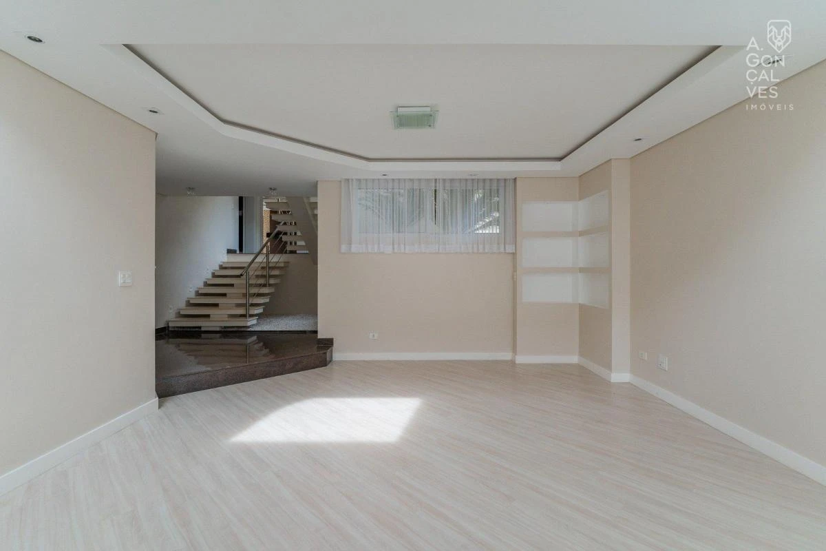 4-bedroom house with floor-to-ceiling windows in Curitiba — photo 38