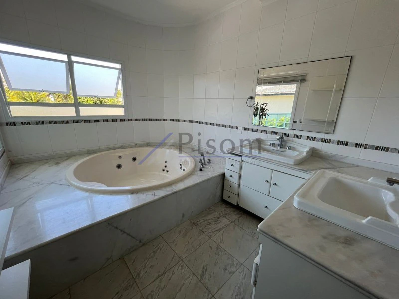 Casa de 6 quartos com ar-condicionado e 1500 m² — photo 3