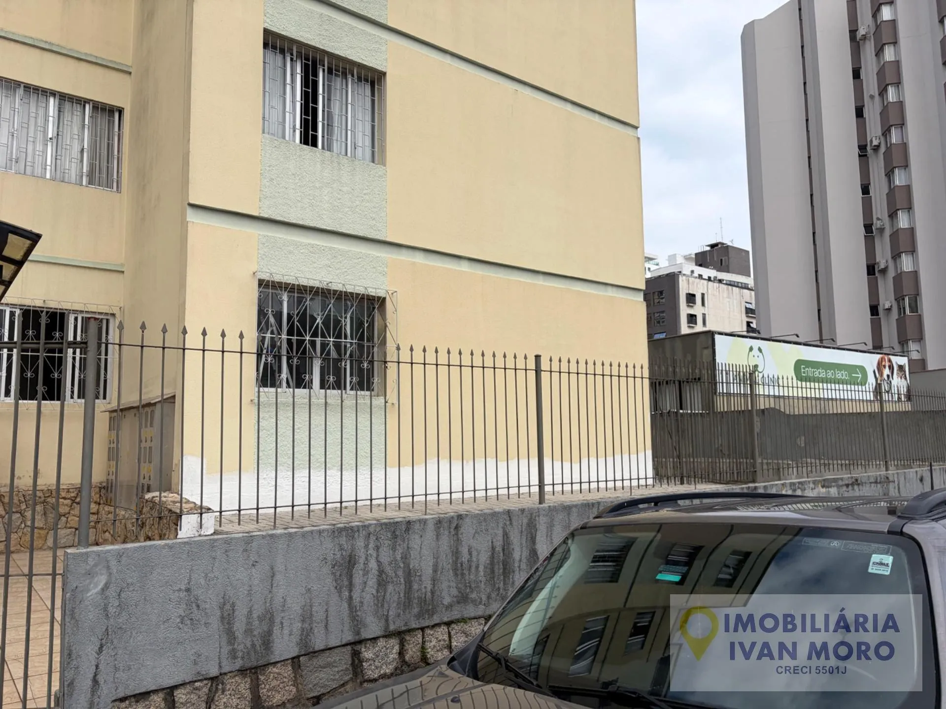 Квартира на 3-му поверсі з дерев'яною підлогою або ламінатом — photo 8