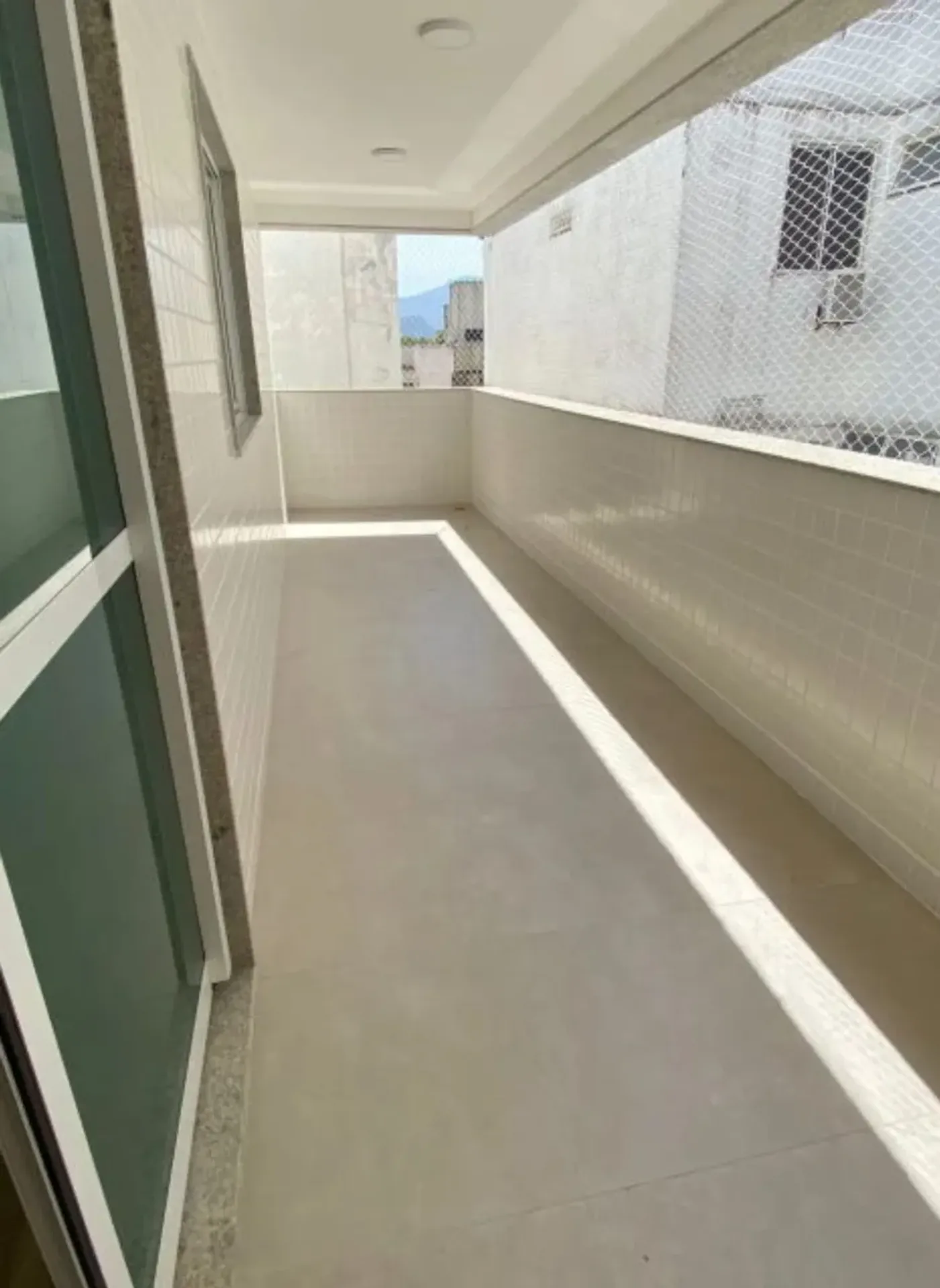 Duplex com 4 quartos, cozinha aberta a gás e 340 m² — photo 27