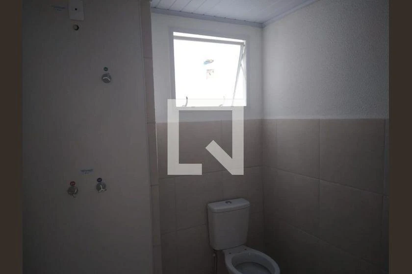 Apartamento de 2 quartos com cozinha fechada e 45 m² — photo 24