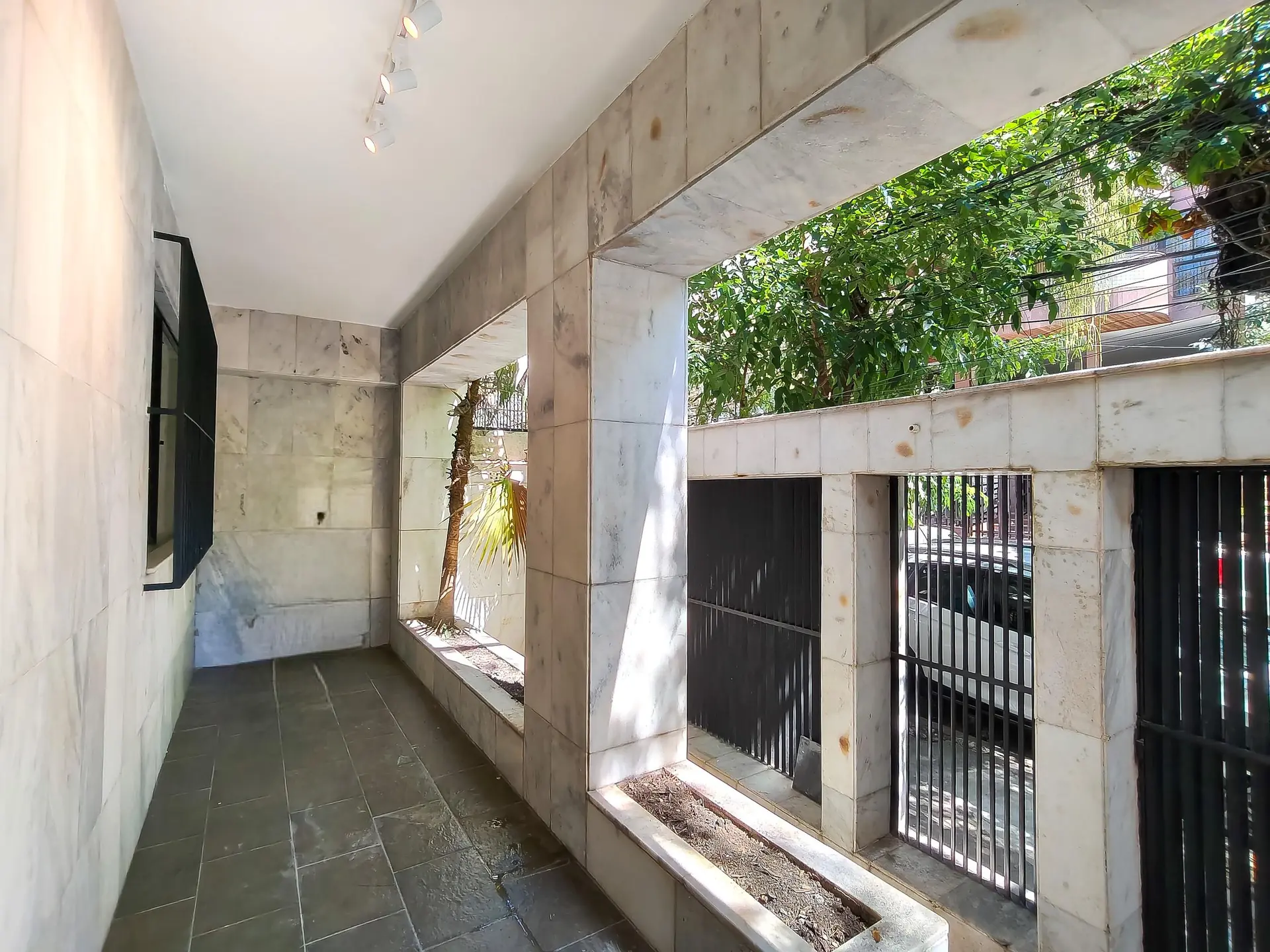 House for rent with 5 bedrooms and 8 bathrooms — photo 65