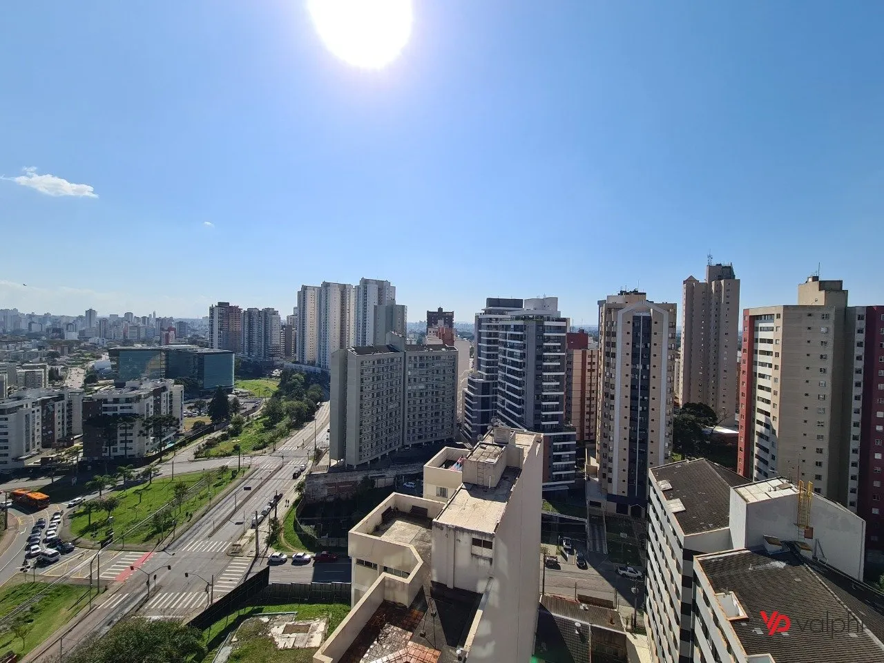 Furnished 2-bedroom apartment with enclosed balcony — photo 41