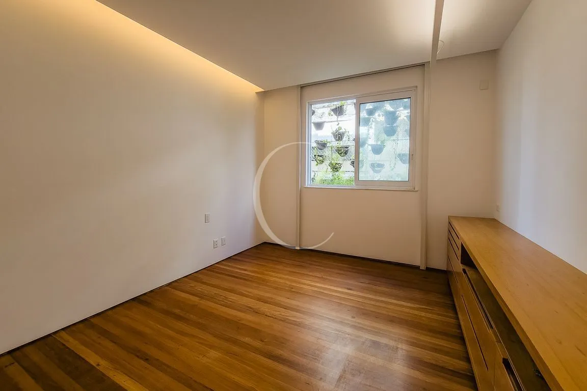 Мебльована квартира 239 м² з 3 спальнями та 2 паркомісцями — photo 17