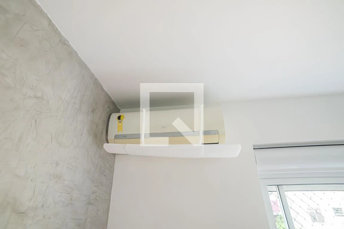 Furnished 2-bedroom apartment with en-suite bathrooms and open kitchen — photo 41