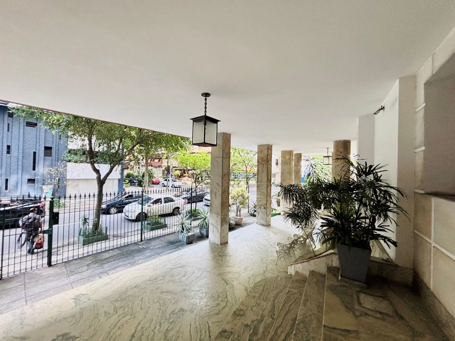 4-bedroom apartment with a home office in Rio de Janeiro — photo 34