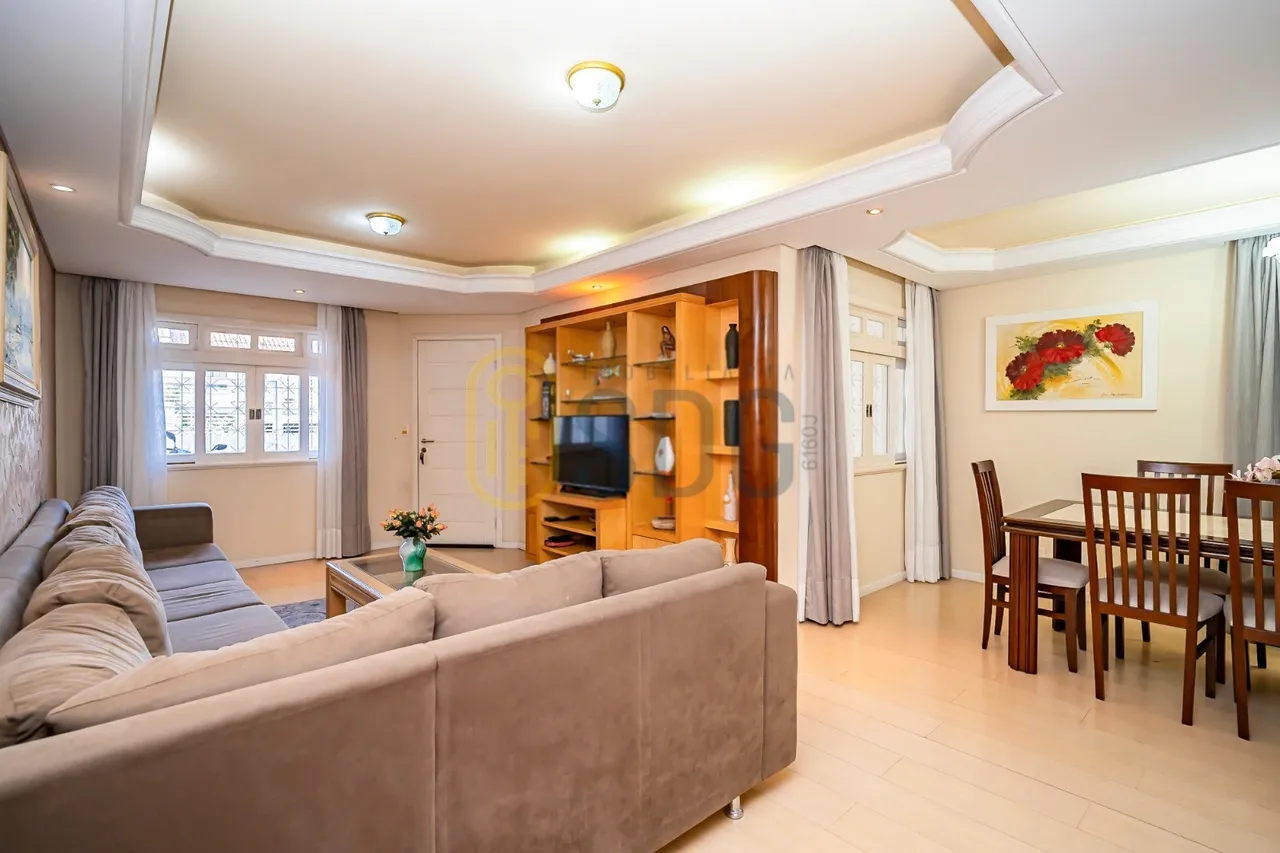 Furnished house with 4 bedrooms and 1 bathroom
