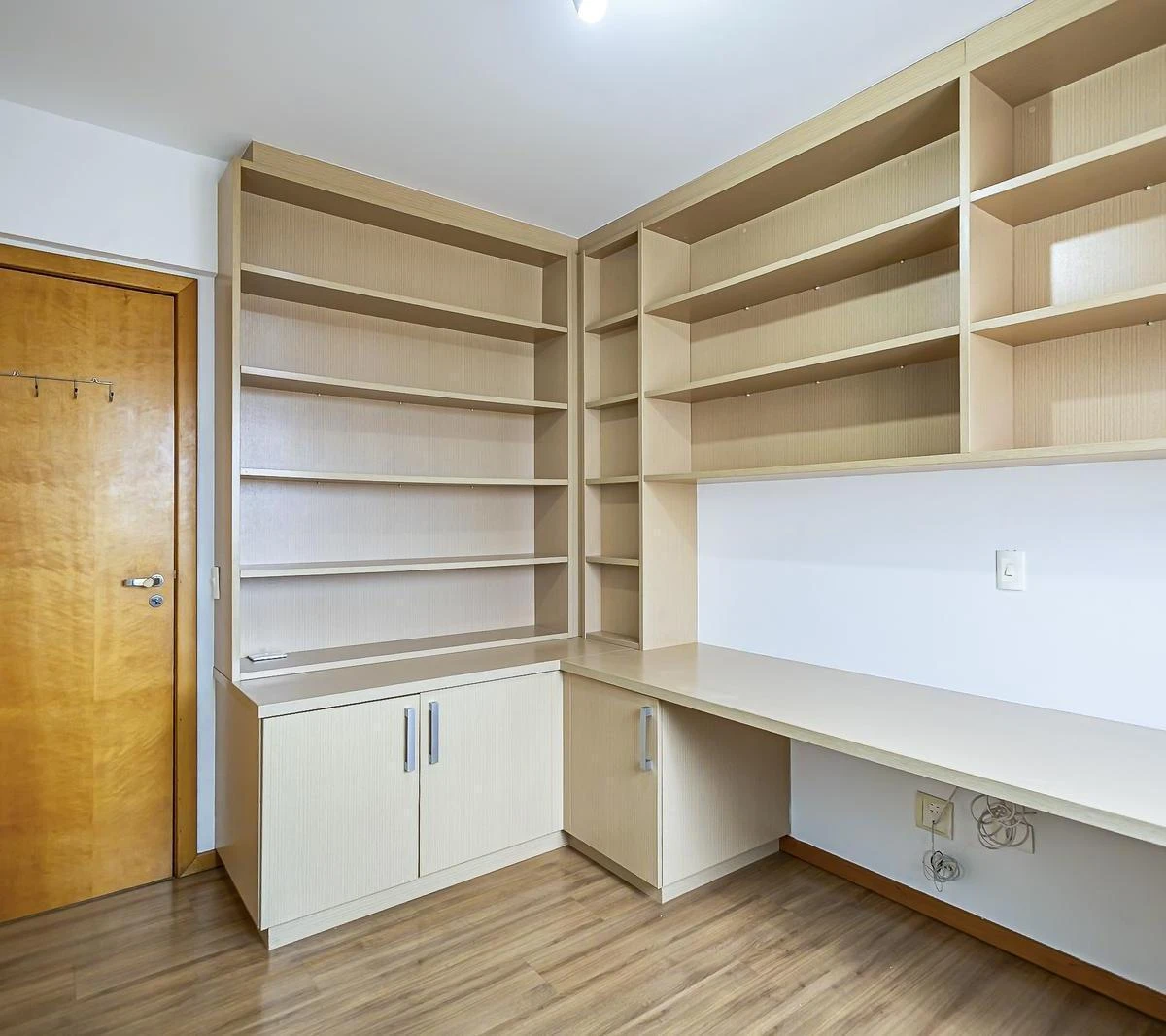 Apartment, 138 m², with a home office — photo 32