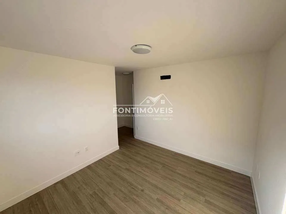 4-bedroom apartment with a balcony and 121 m² — photo 19