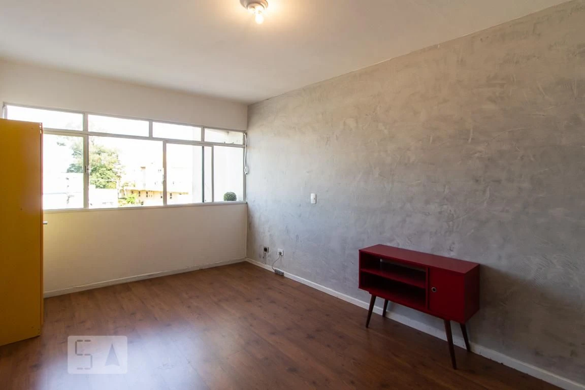 Studio, 35 m², with wood or laminate floors — photo 6