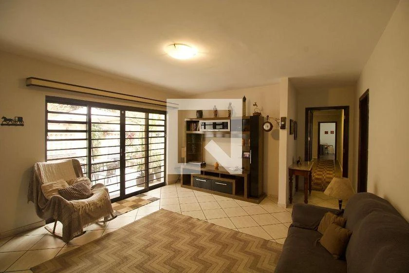 5-bedroom house with a home office — photo 24