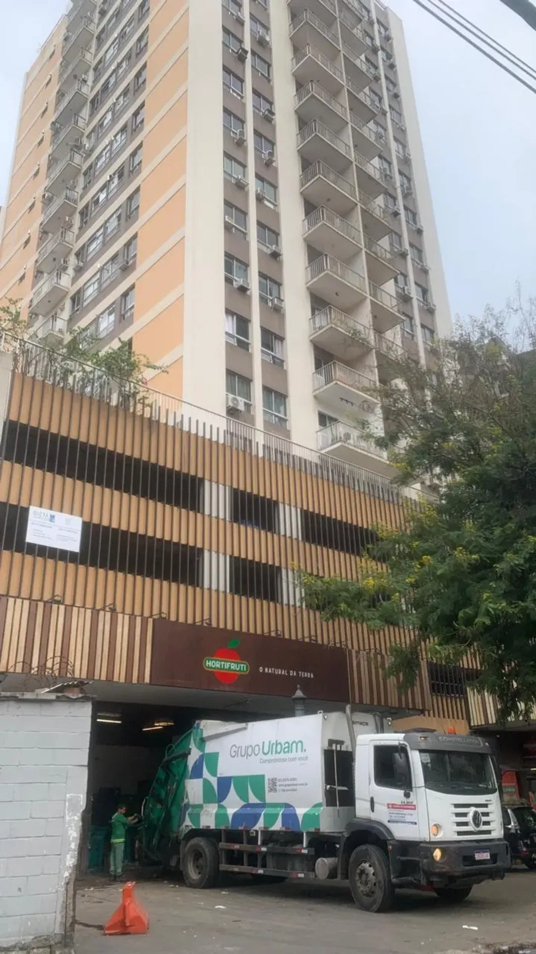 Apartamento mobiliado com cozinha fechada e 120 m² — photo 35