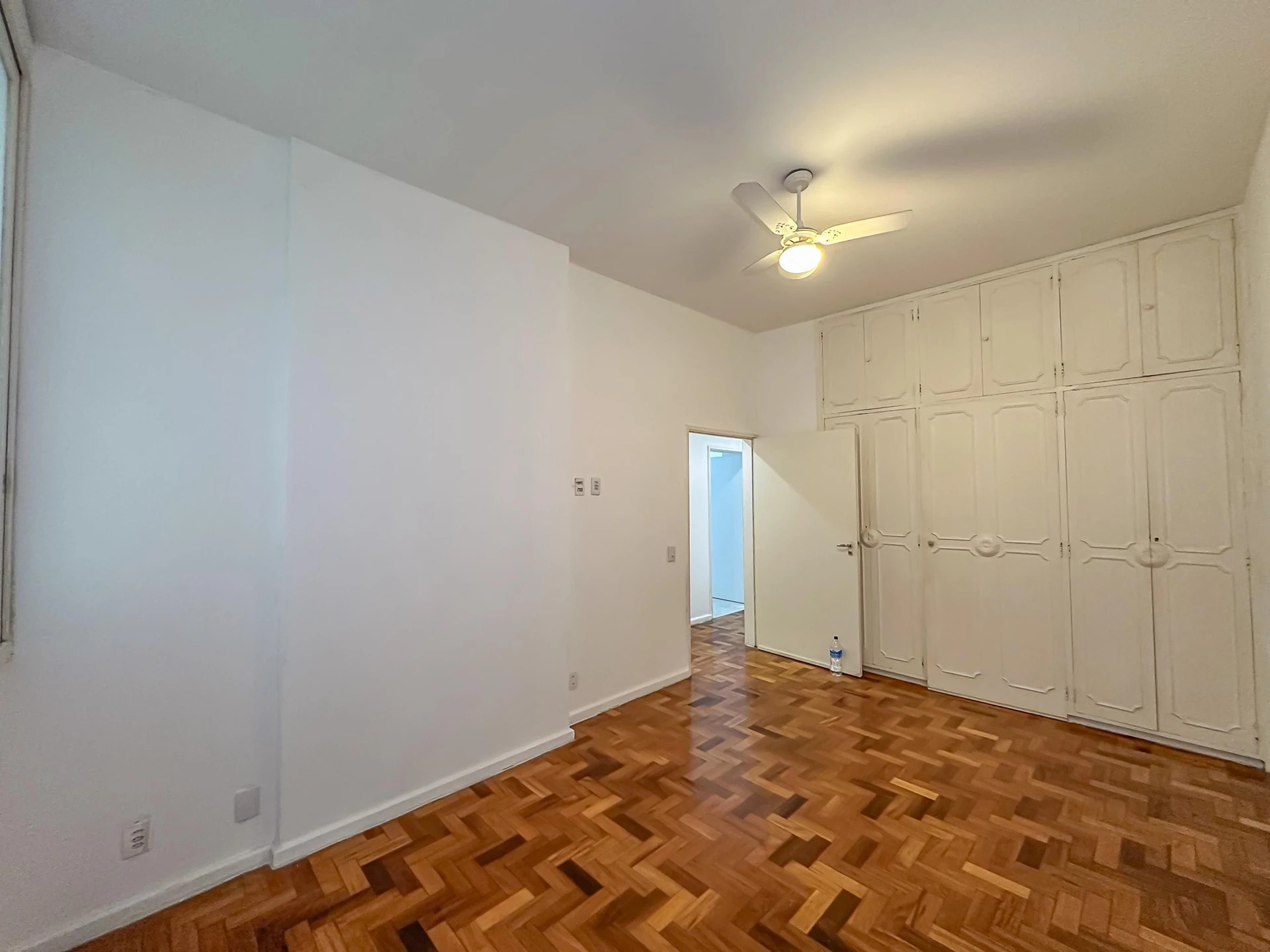 Apartment with 3 bedrooms, 1 en-suite and separate kitchen — photo 4