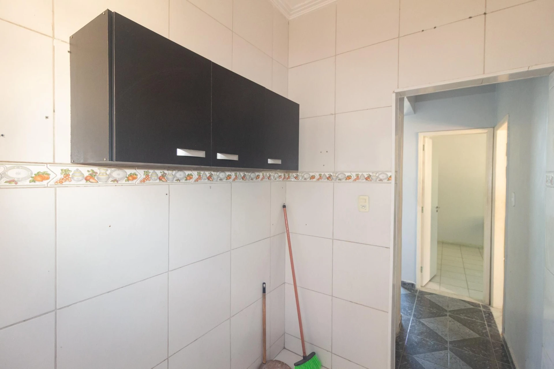 Квартира з 2 спальнями, 1 ванною та 1 місцем паркування — photo 9