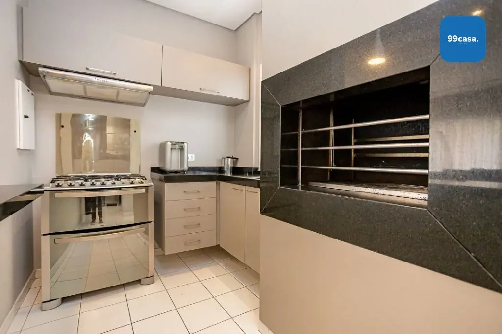 3-bedroom apartment with a home office — photo 55