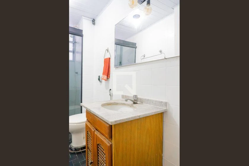 3-bedroom apartment in a building with a pool — photo 15