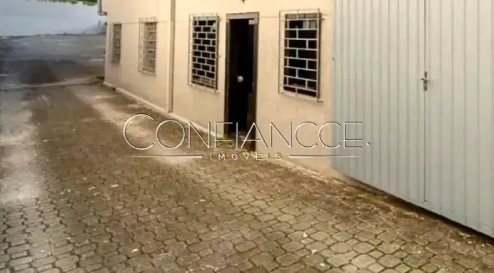 House with 1 bedroom, 5 bathrooms and pets allowed — photo 2
