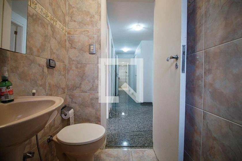 4-bedroom apartment 160 m² with 3 bathrooms — photo 46