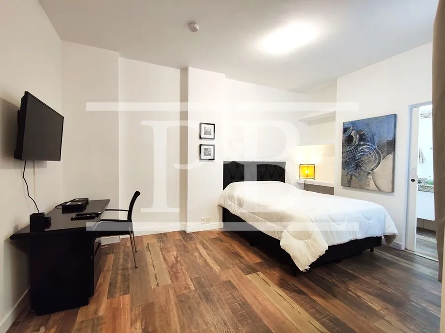 Furnished apartment with 4 bedrooms and 400 m² — photo 29