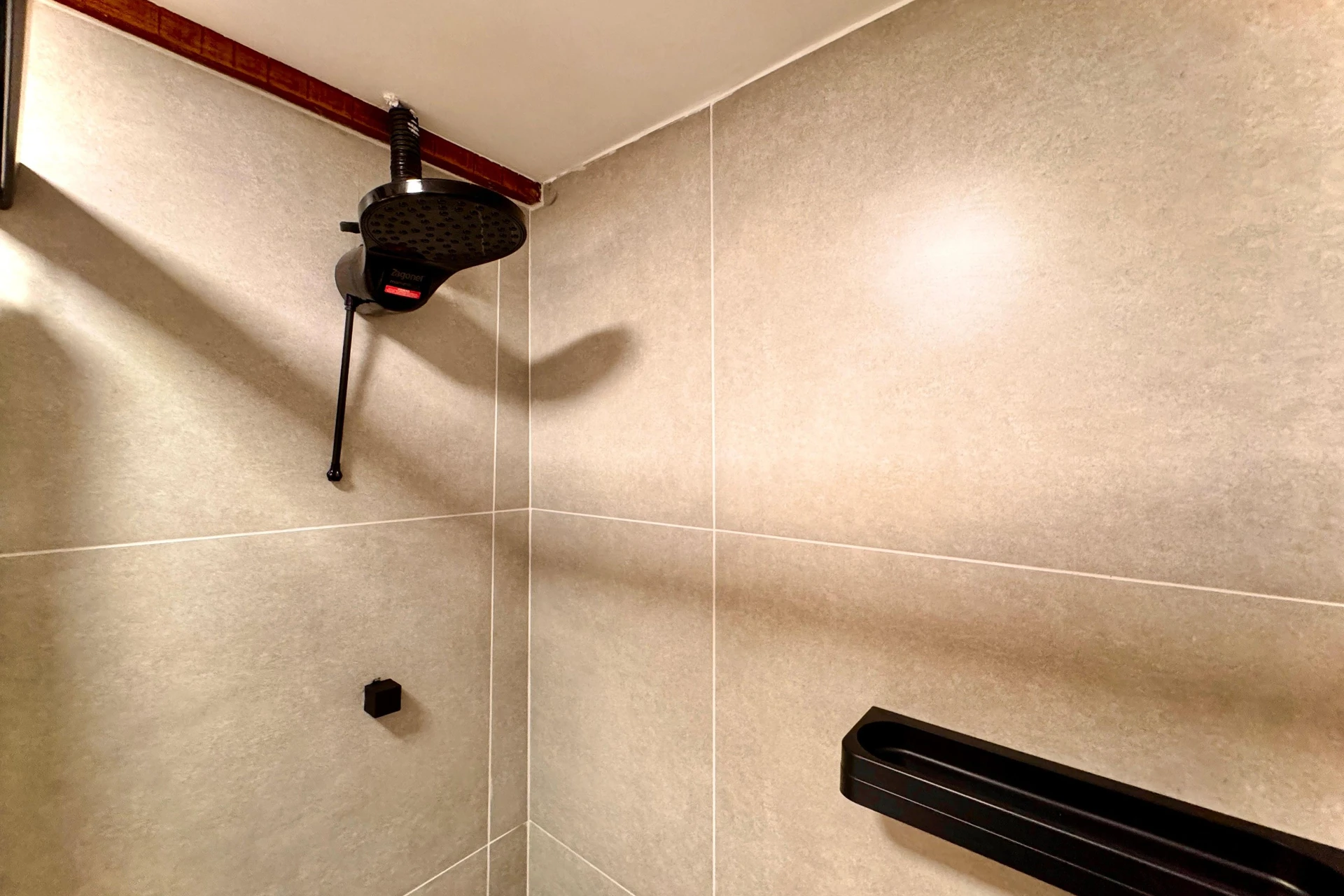 1 quarto e piso de madeira ou laminado: apartamento de 24 m² — photo 17