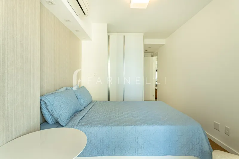 Furnished apartment with 2 bedrooms and 3 bathrooms — photo 11