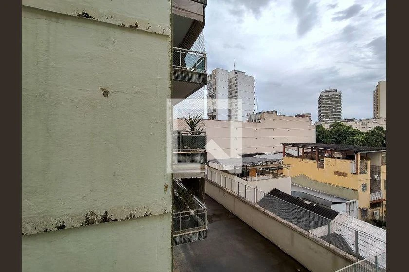 Furnished 97 m² apartment with 3 bedrooms — photo 37