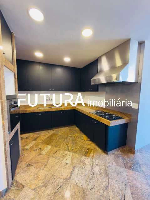 250 m² apartment with 4 bedrooms and 3 parking spots — photo 3