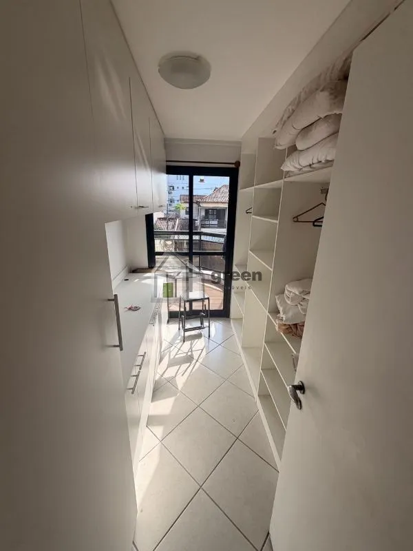 Furnished apartment, 83 m², with a walk-in closet — photo 8