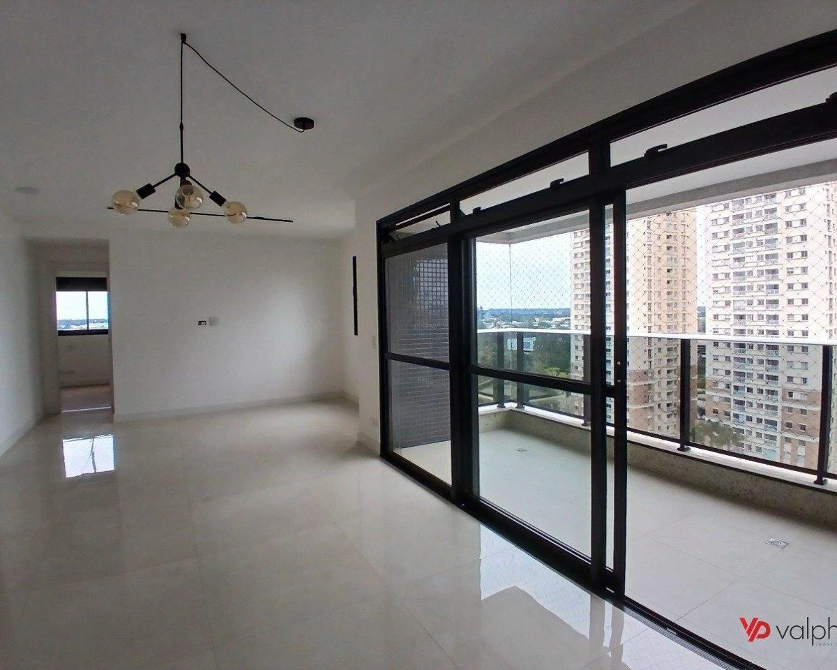 2-bedroom apartment in a building with a gym — photo 16